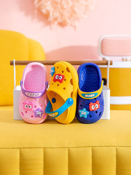 Why toddlers needs closed-toe clogs